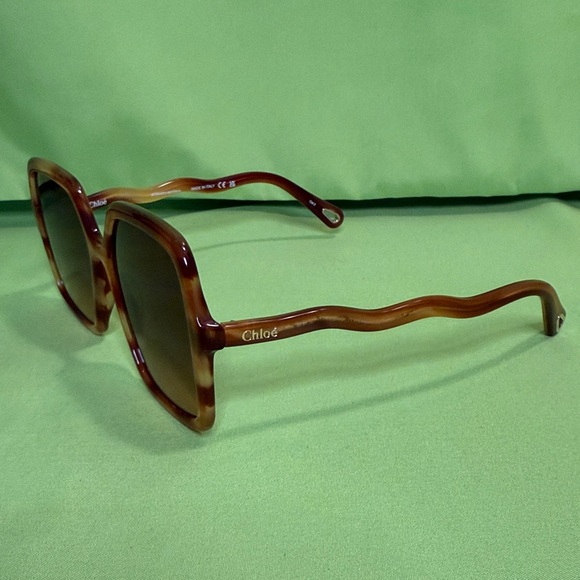 Chloé Brown Tortoiseshell Square Oversized Sunglasses - Picture 2 of 5
